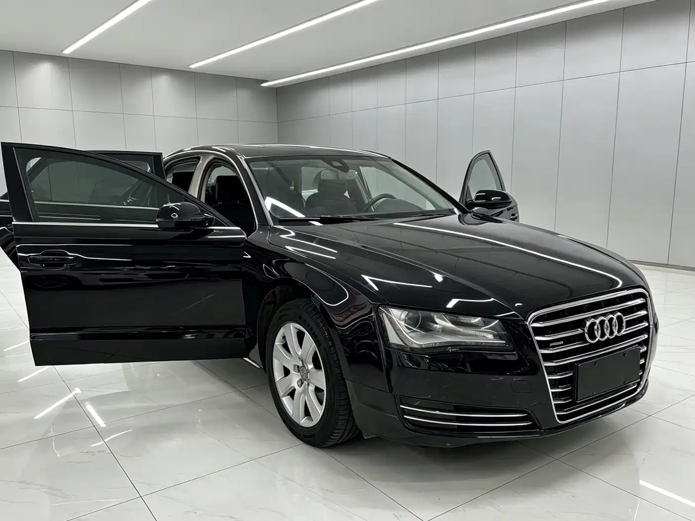 Audi A8 2011 A8L 3.0 TFSI quattro Comfort (245kW) фото 5