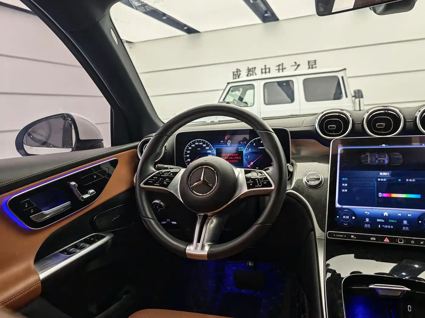 Mercedes-Benz GLC 2023 GLC 260 L 4MATIC Sport 5-seater фото 9