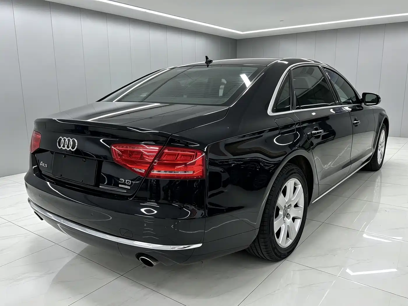 Audi A8 2011 A8L 3.0 TFSI quattro Comfort (245kW) фото 8