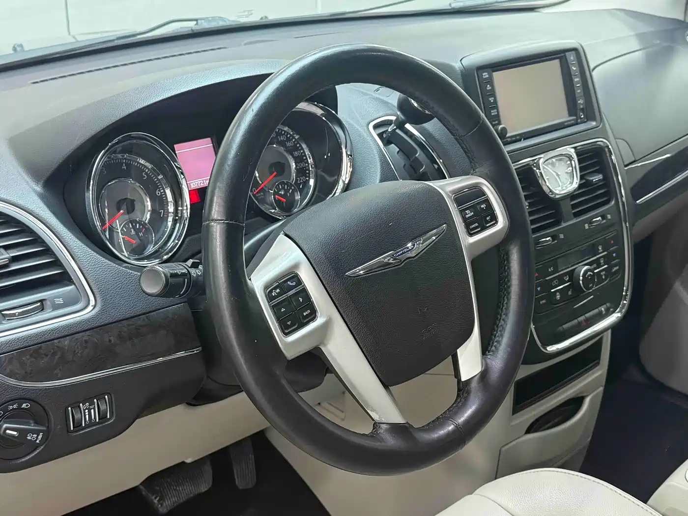 Chrysler Grand Voyager (Import) 2014 2013 3.6L Luxury Edition