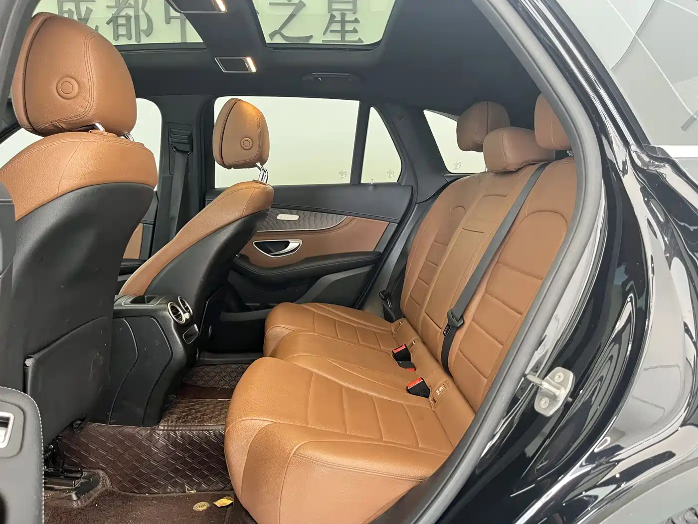 Mercedes-Benz GLC 2020 Facelift GLC 260 L 4MATIC Luxury фото 15