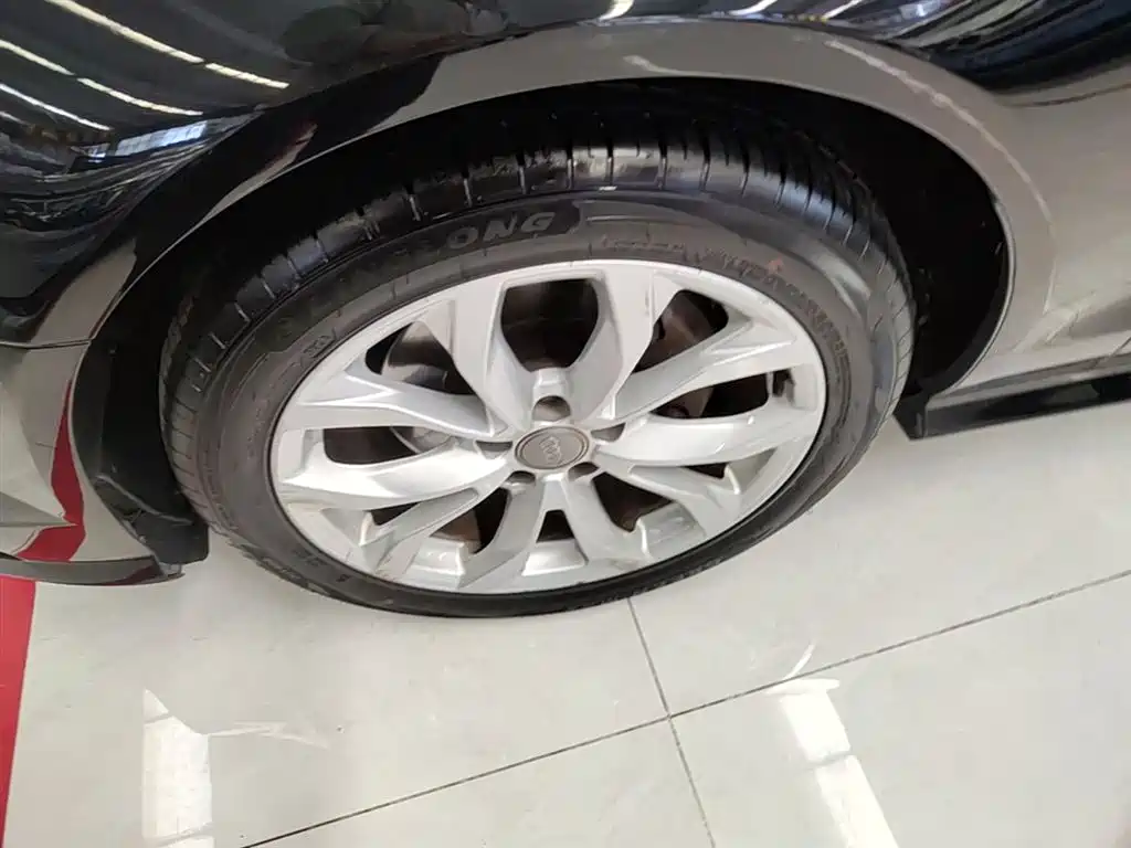 Audi A6L 2018 Model 35 TFSI Collector's Edition фото 23