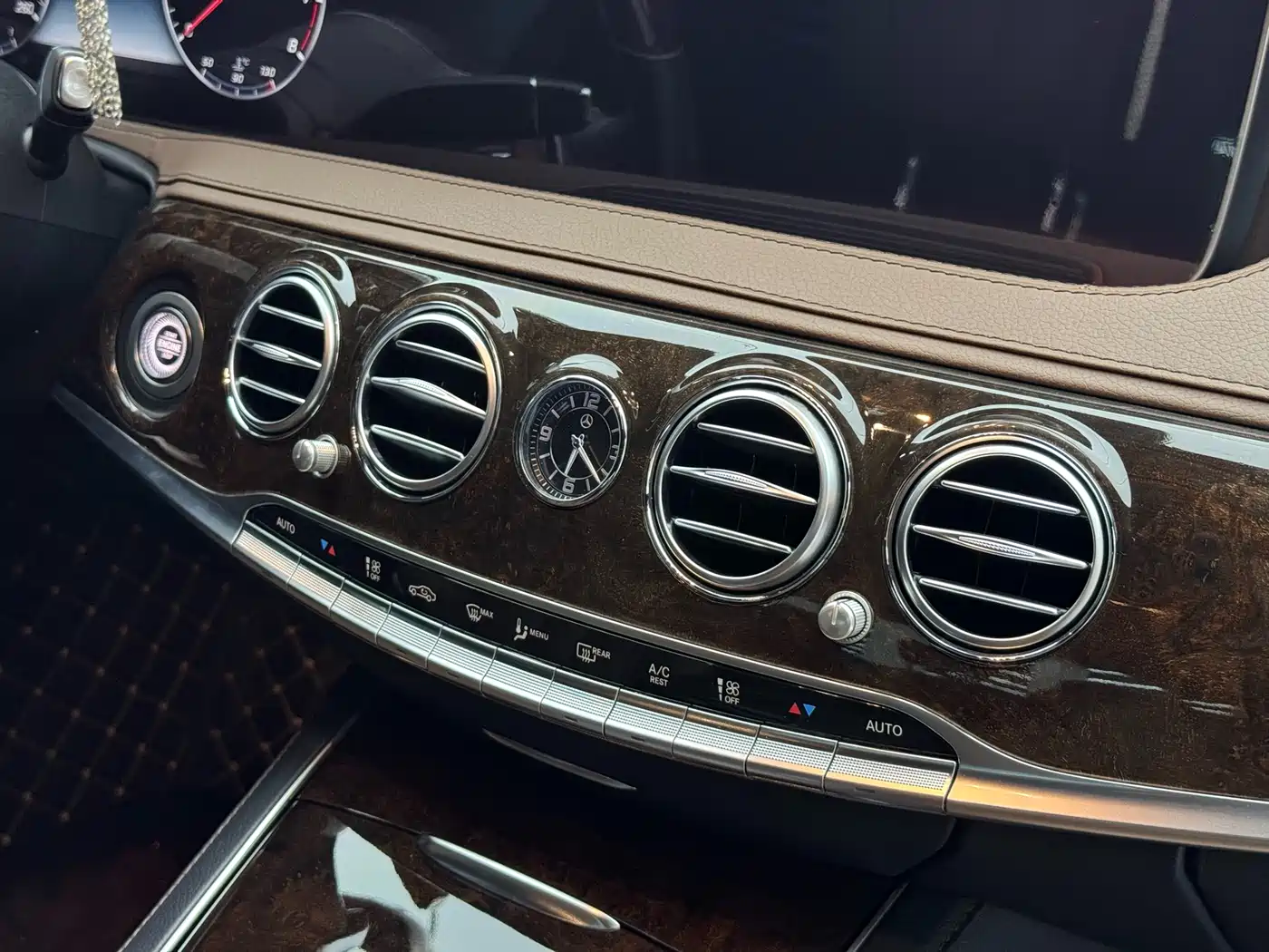 Mercedes-Benz S-Class 2019 S 350 L Premium Ultimate Edition фото 16