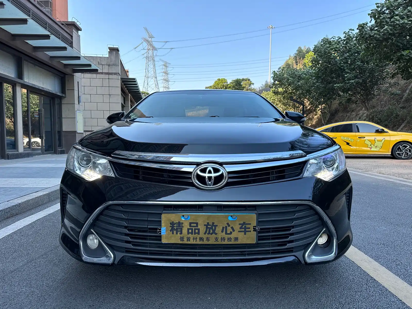 Фото 2 - Toyota Camry