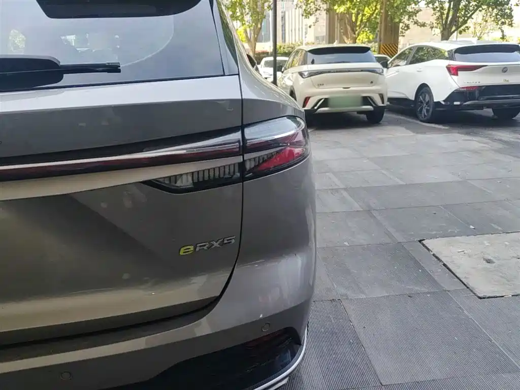 ROEWE RX5 NEW ENERGY