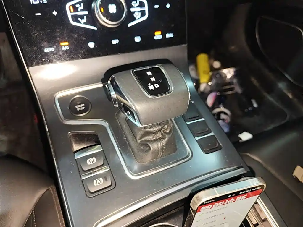 Hongqi H5 2022 Classic Facelift 1.5T DCT Flag Rhythm Edition фото 14