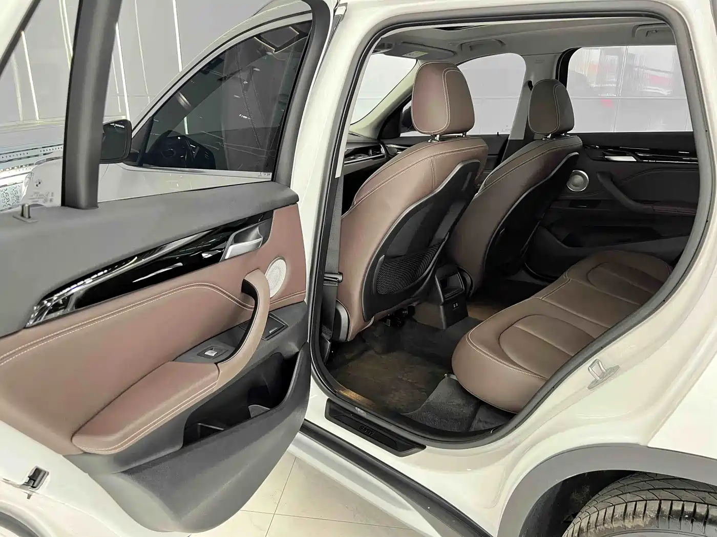 BMW X1 2022 sDrive20Li Fashion фото 13