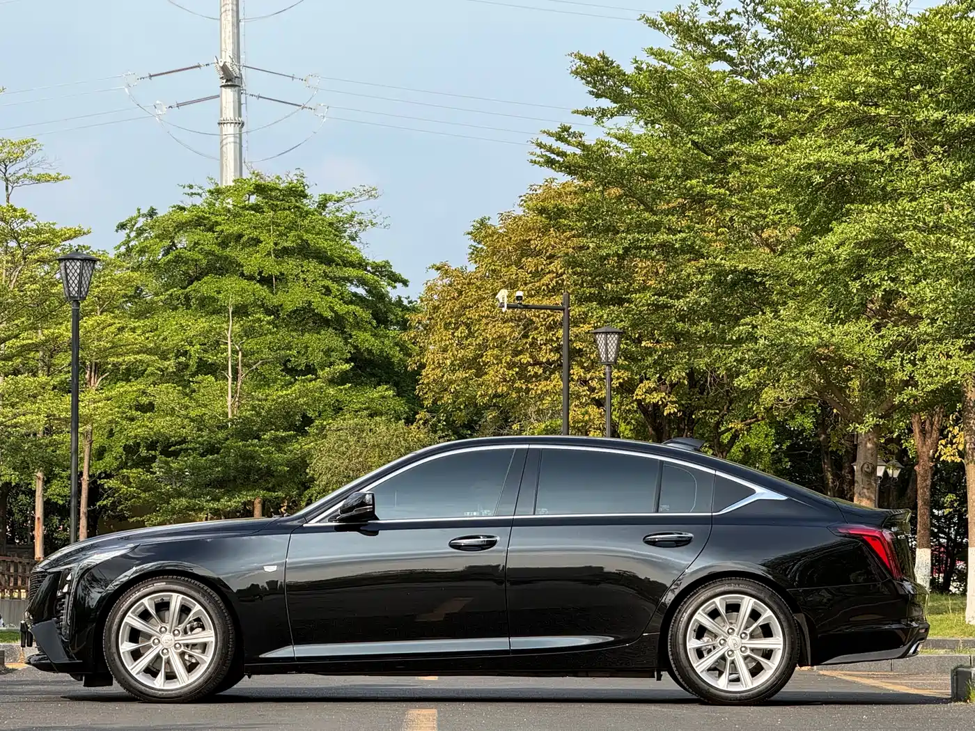 CADILLAC CT5
