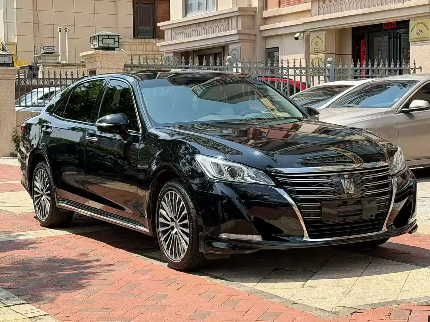 Toyota Crown 2018 2.0T Sport Edition фото 3