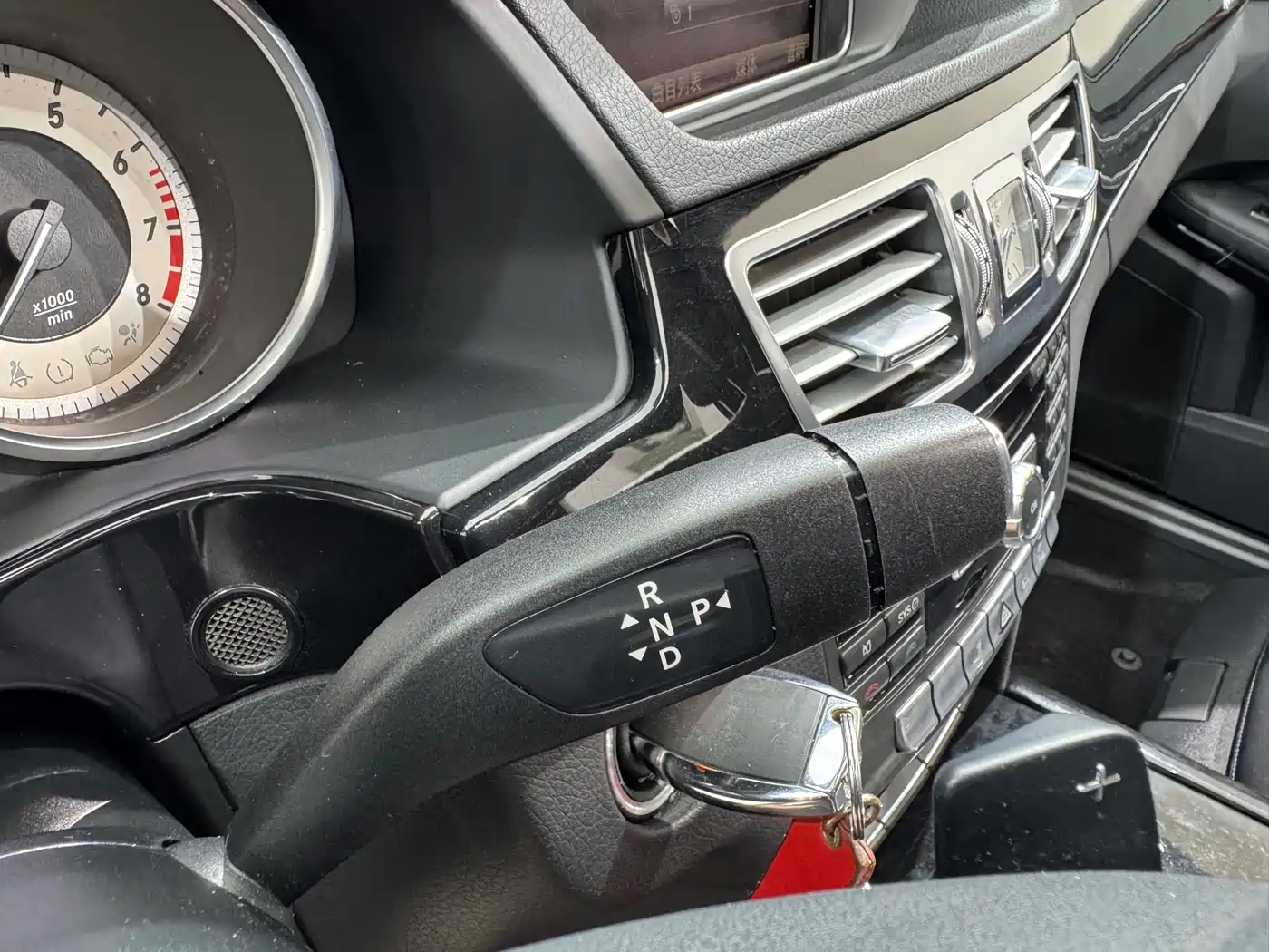 Mercedes-Benz E-Class 2014 E 260 L Sport фото 18