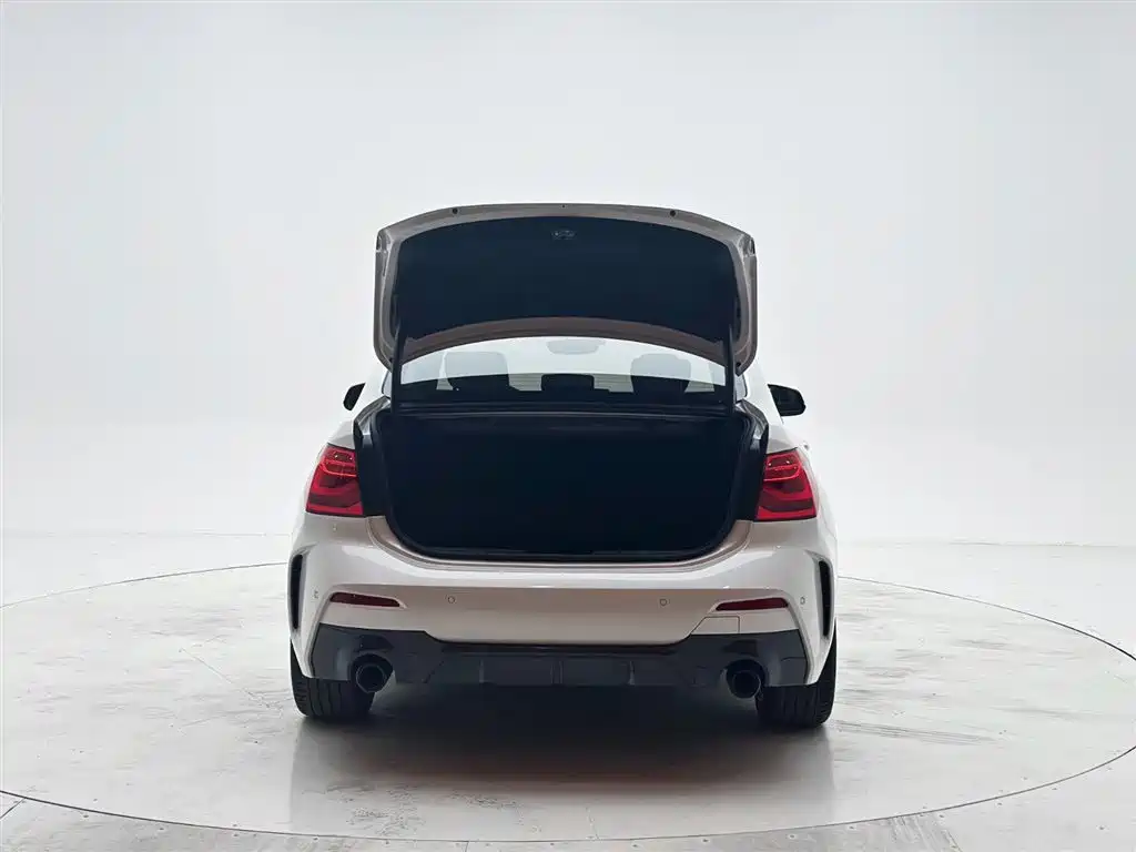 BMW 1 Series 2021 Facelift 120i M Sport Shadow Edition фото 8