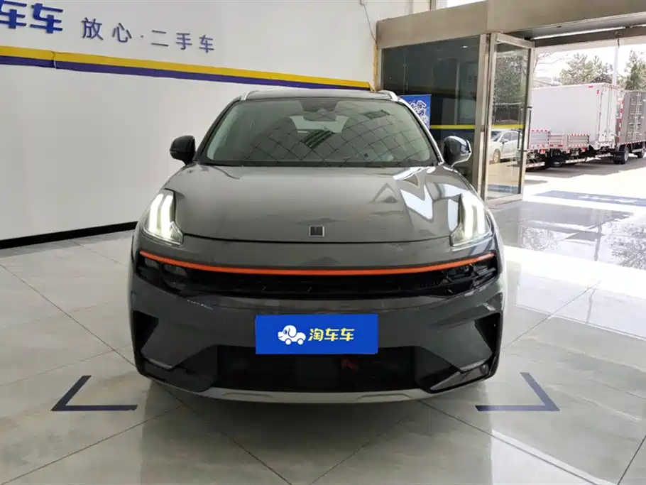 Lynk & Co 06 2020 1.5T Halo фото 2