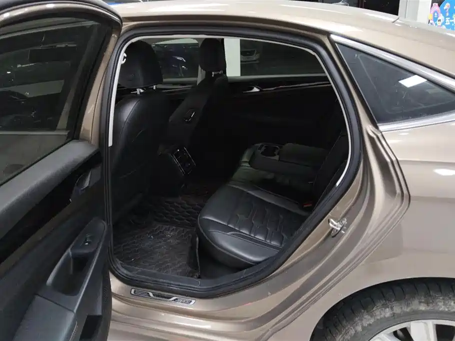 Volkswagen Passat 2020 330TSI Elite Edition China VI фото 11