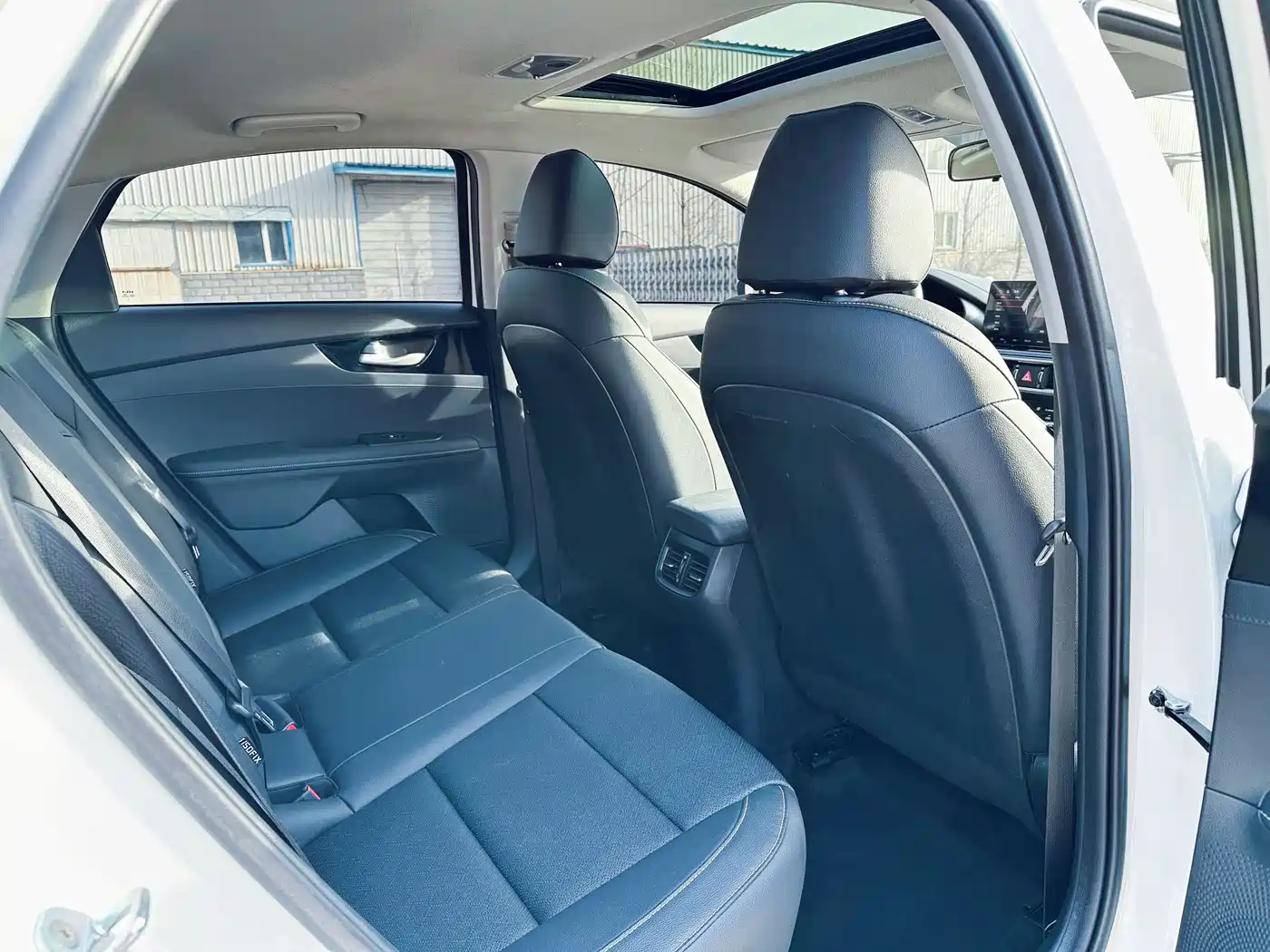 Kia K3 2021 1.5L CVT Fashion Edition фото 18