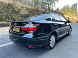 Фото 5 - Toyota Camry