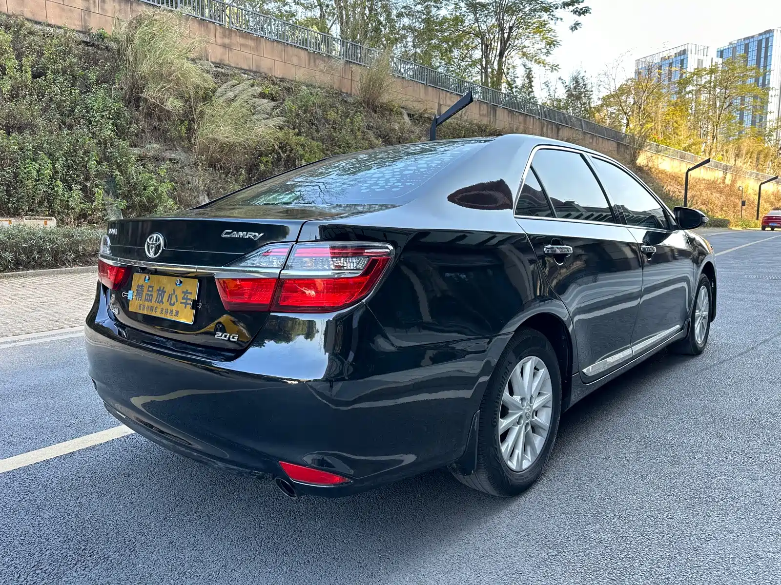 Фото 5 - Toyota Camry