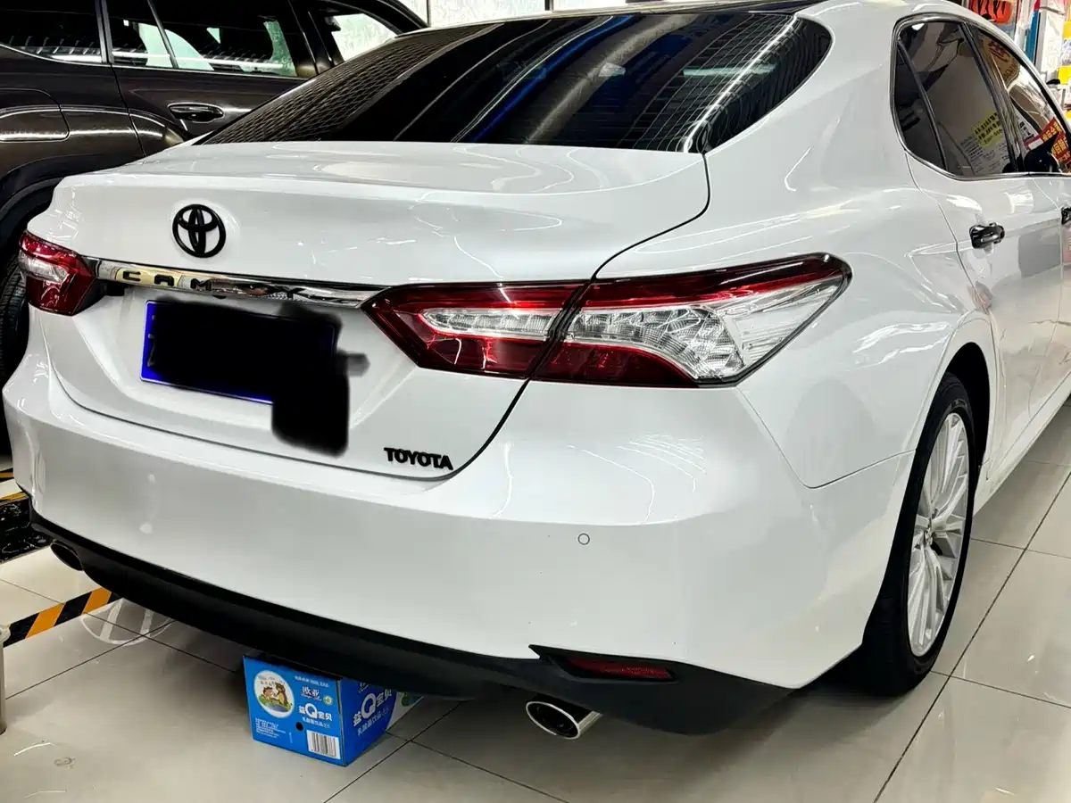 Toyota Camry 2021 2.5G Luxury Edition фото 8