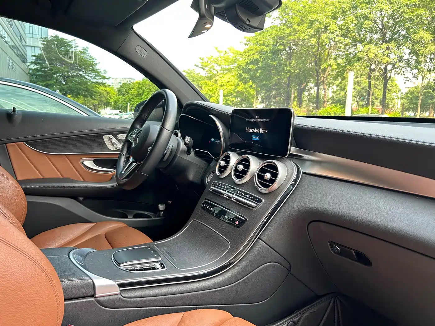 Mercedes-Benz GLC Coupe 2022 Facelift GLC 300 4MATIC Coupe SUV фото 9