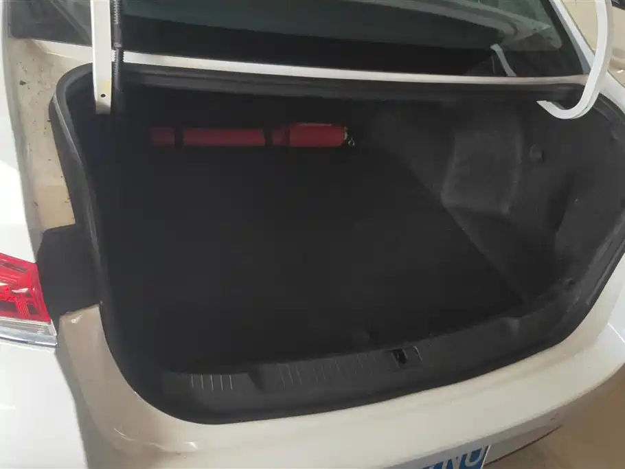 Buick Excelle 2021 Facelift 1.3T Auto Mild Hybrid Elite фото 4