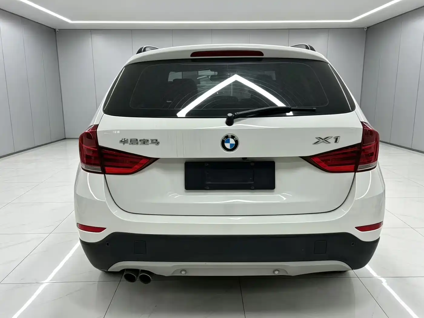 BMW X1 2014 sDrive18i Fashion Edition фото 10