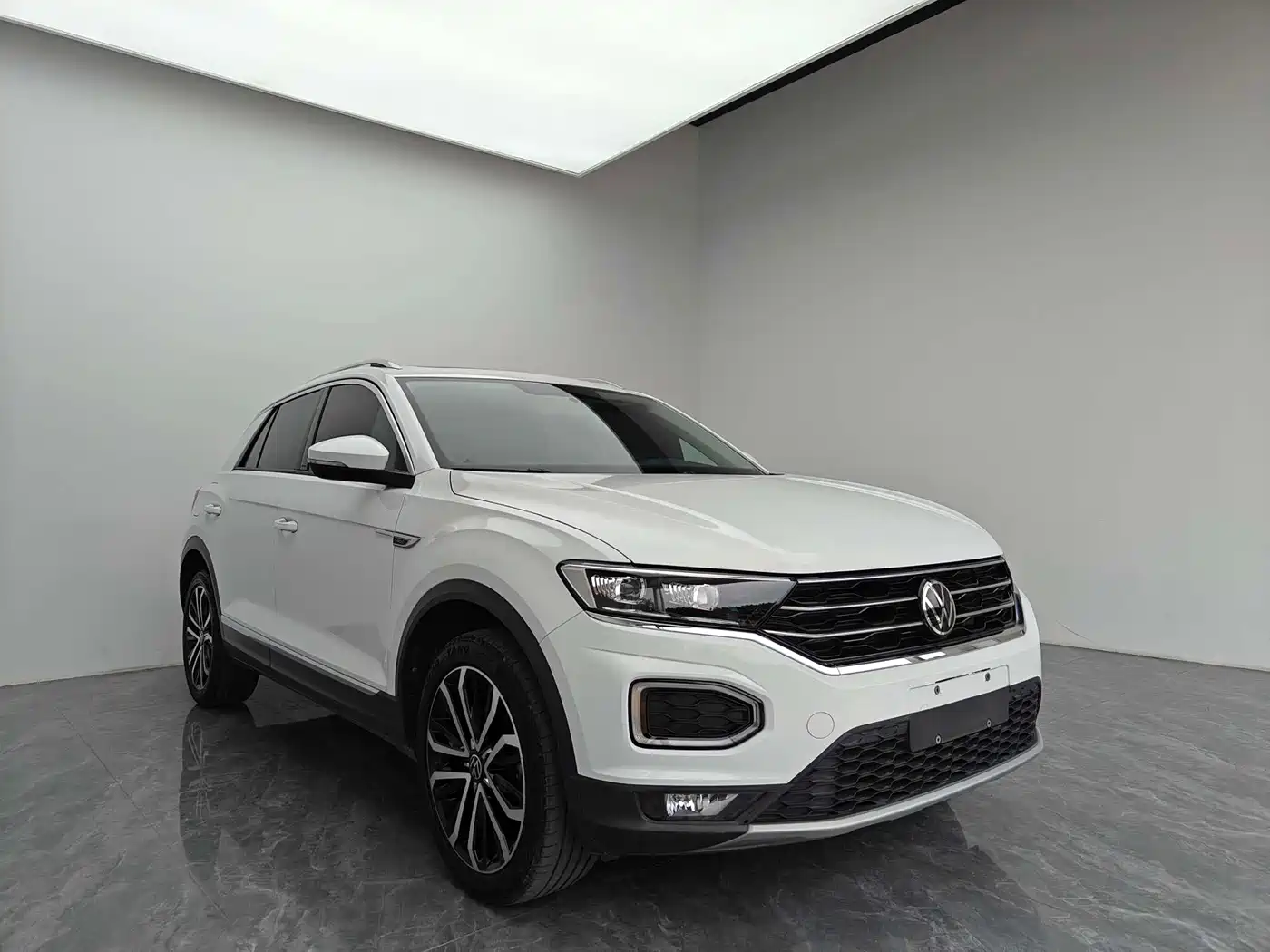 Volkswagen T-ROC 2021 Facelift 280TSI DSG 2WD Comfort Smart Connect Edition фото 3