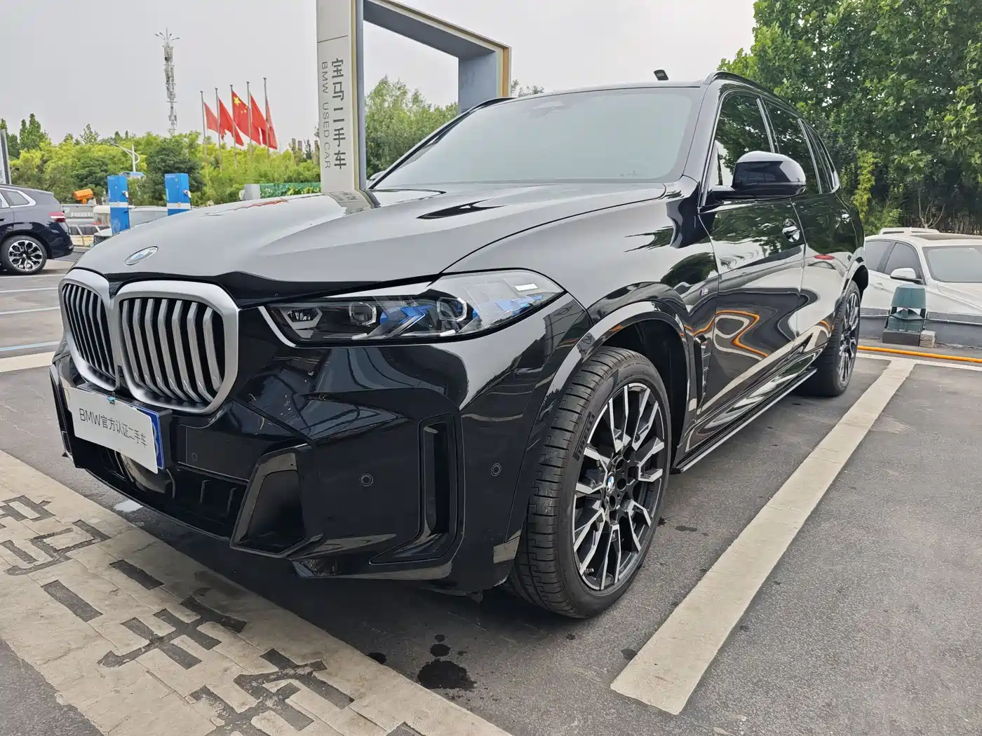 BMW X5 2023 xDrive 40Li M Sport Black Night Package