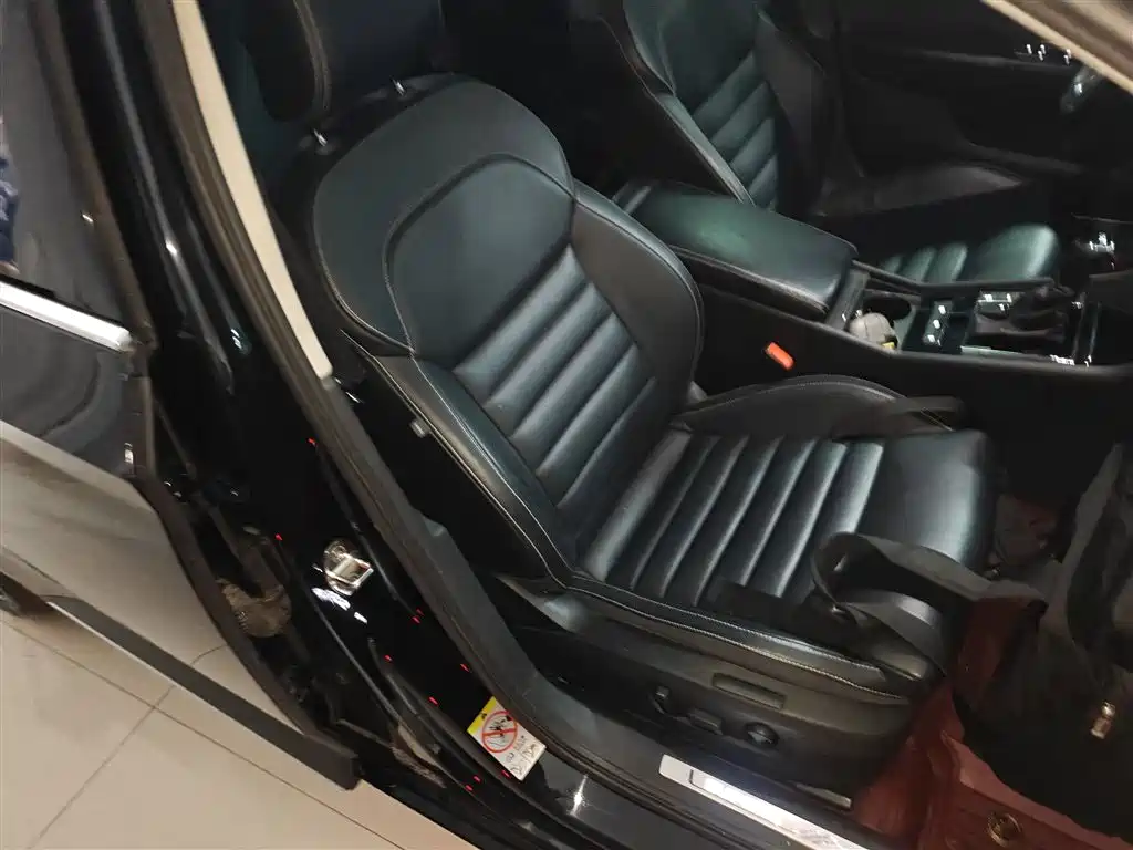 Škoda Superb 2018 TSI330 DSG Luxury Edition China V фото 20