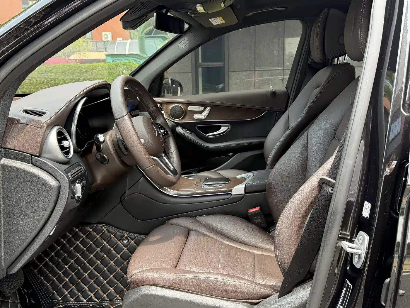 Mercedes-Benz GLC 2022 Facelift GLC 300 L 4MATIC Dynamic Collector's Edition фото 10