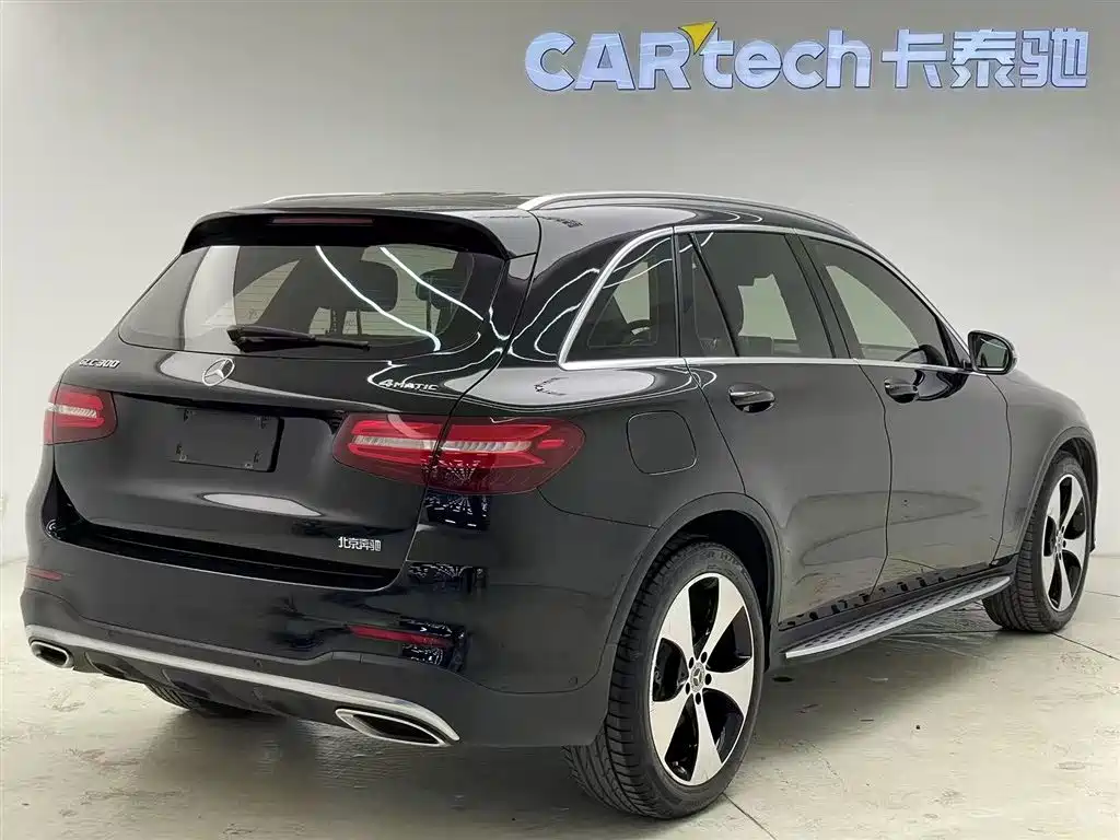 Mercedes-Benz GLC 2018 Facelift GLC 300 4MATIC Dynamic фото 4