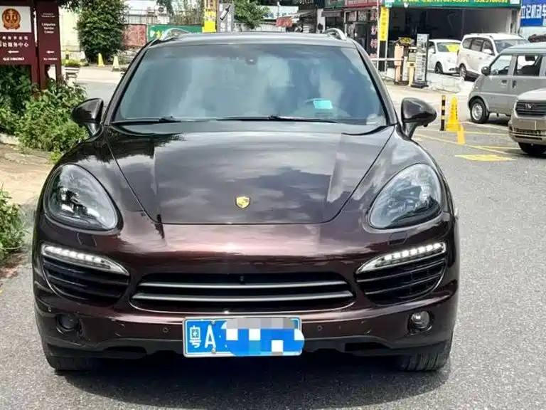Porsche Cayenne 2014 Cayenne Platinum Edition 3.0T фото 2