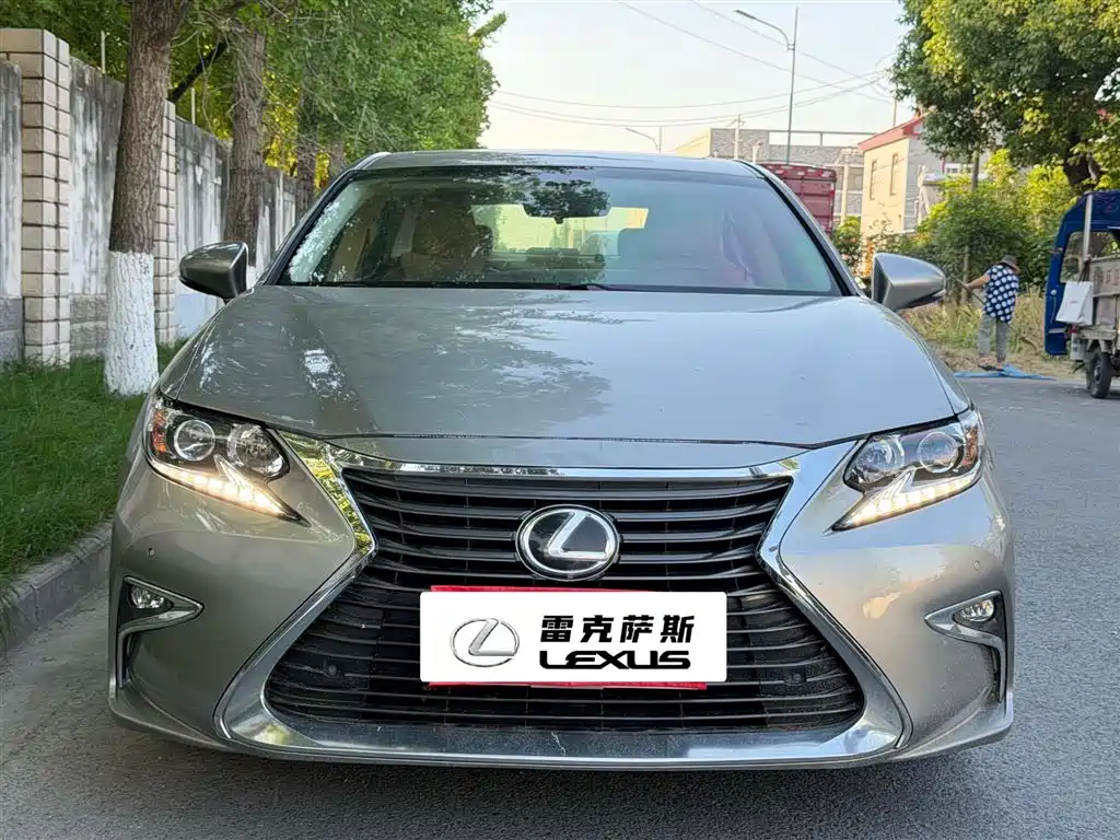 Lexus ES 2015 200 Elite Edition фото 2