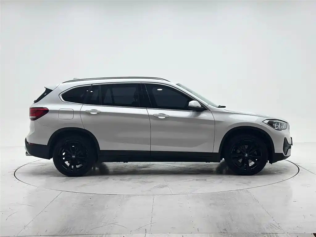 BMW X1 2021 Facelift sDrive20Li Fashion фото 9