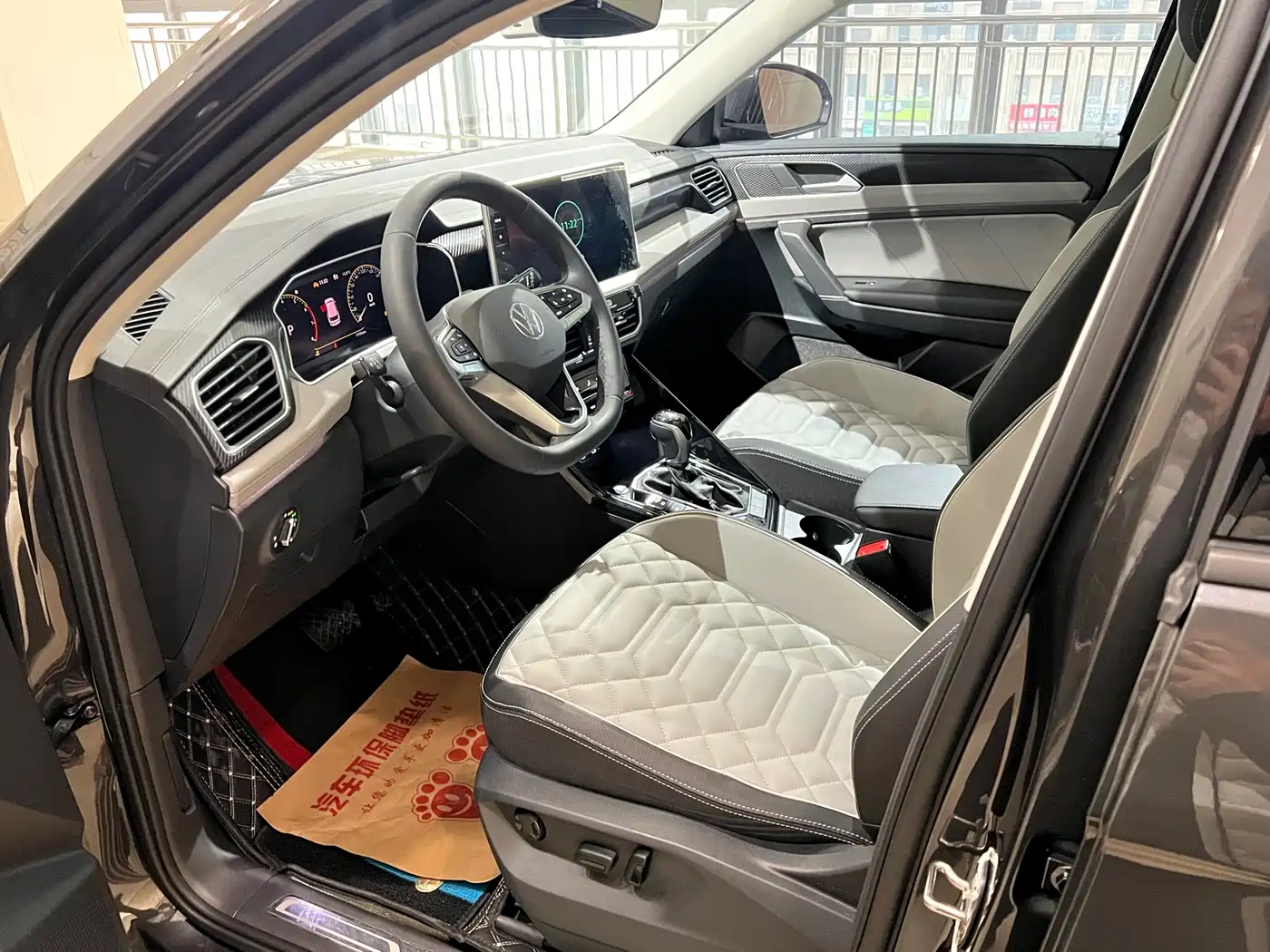 Volkswagen Tayron 2023 330TSI 2WD Luxury Plus Advanced Edition фото 8