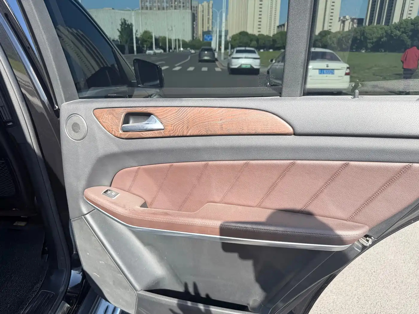 Mercedes-Benz GL-Class 2013 GL 500 4MATIC фото 19