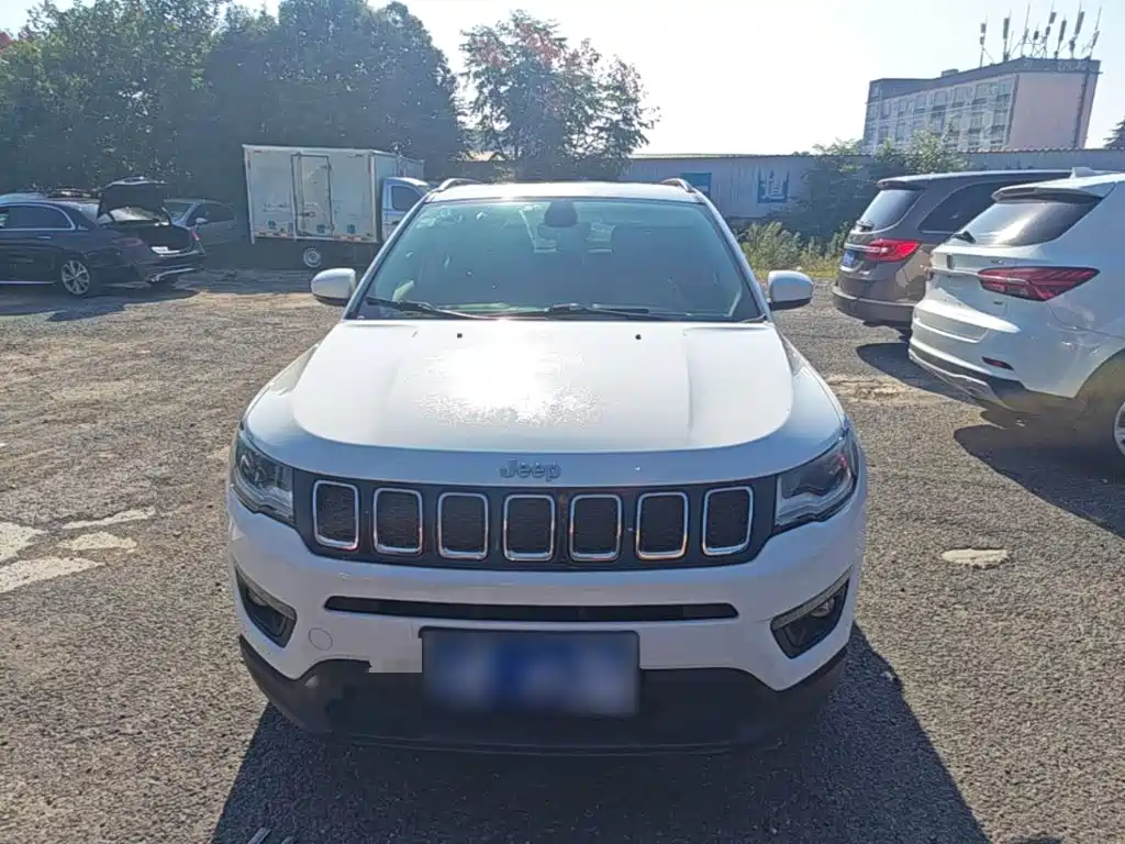 Фото 3 - Jeep Compass