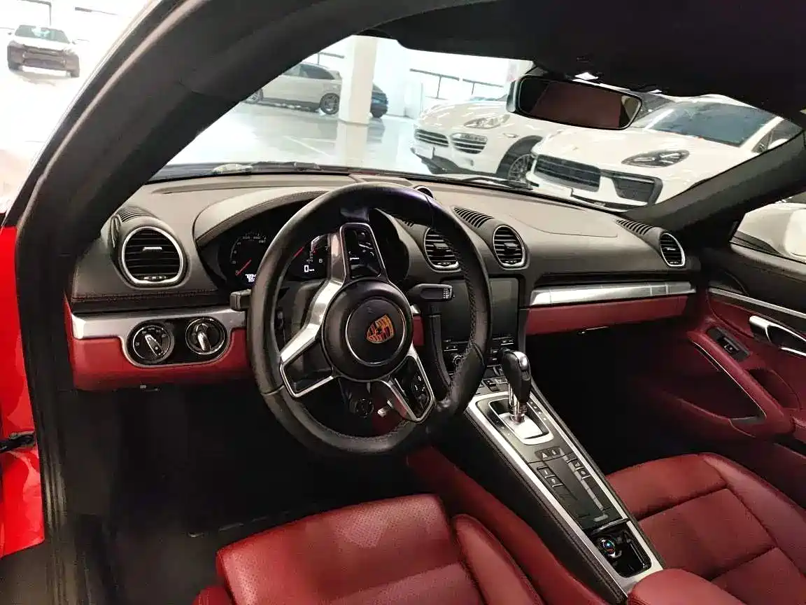 Фото 3 - Porsche 718