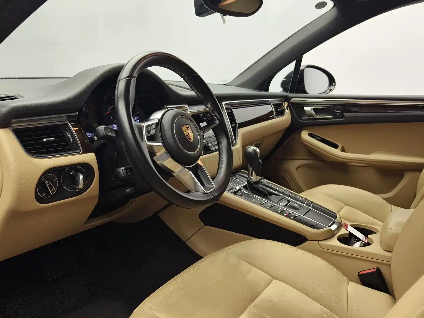 Porsche Macan 2018 Macan 2.0T фото 11