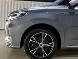 Фото 21 - Roewe iMAX8