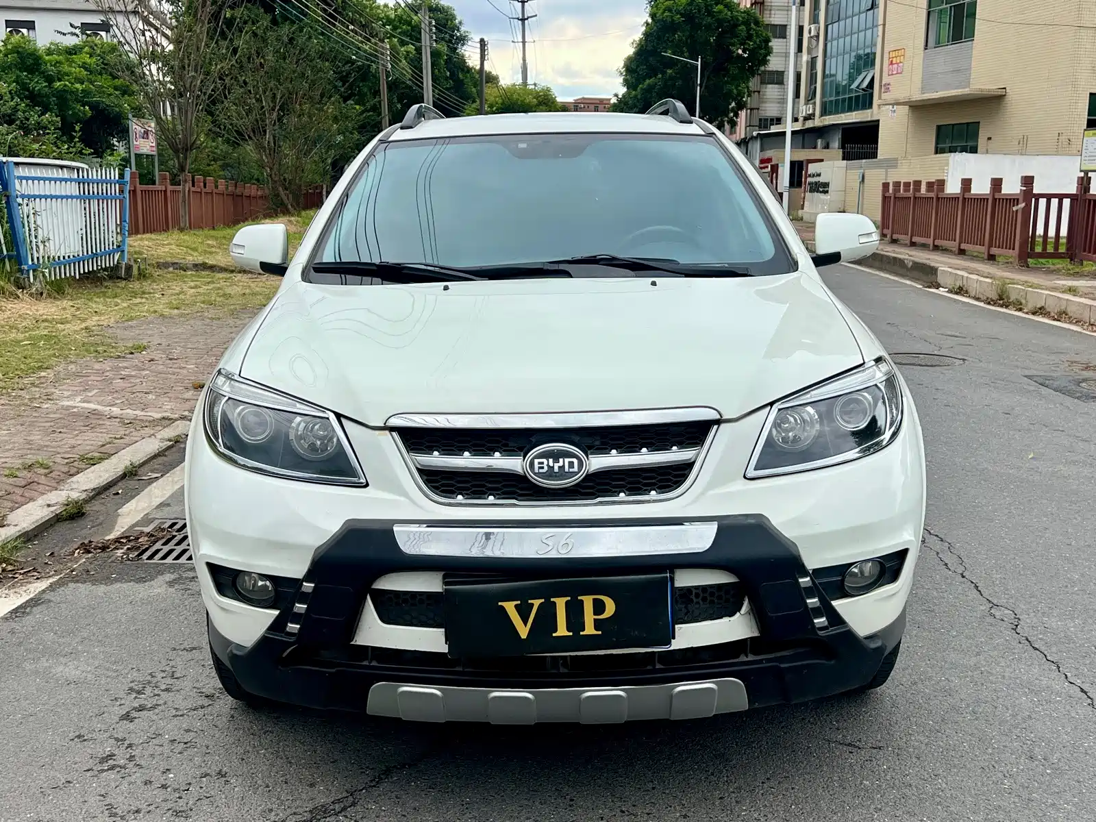 Фото 2 - BYD S6