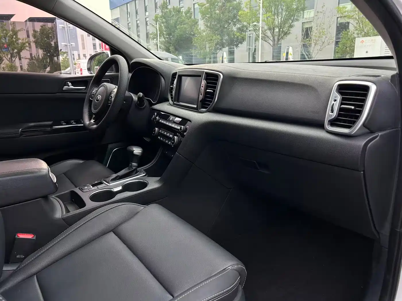 Kia KX5 2018 2017 1.6T Automatic 2WD 15th Anniversary Special DLX
