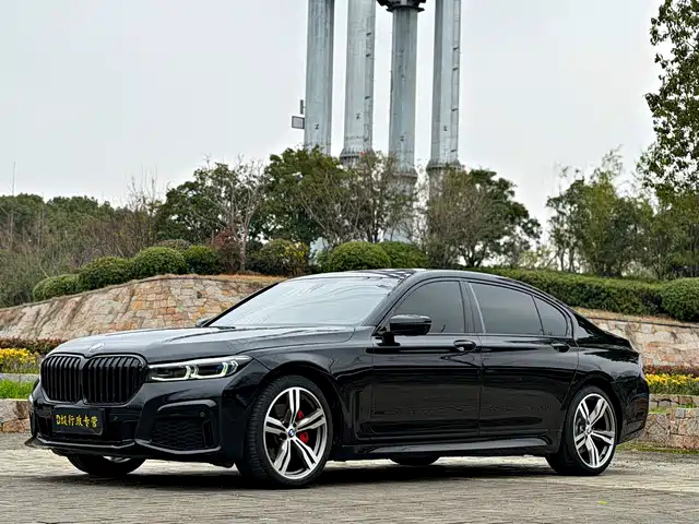 BMW 7 SERIES