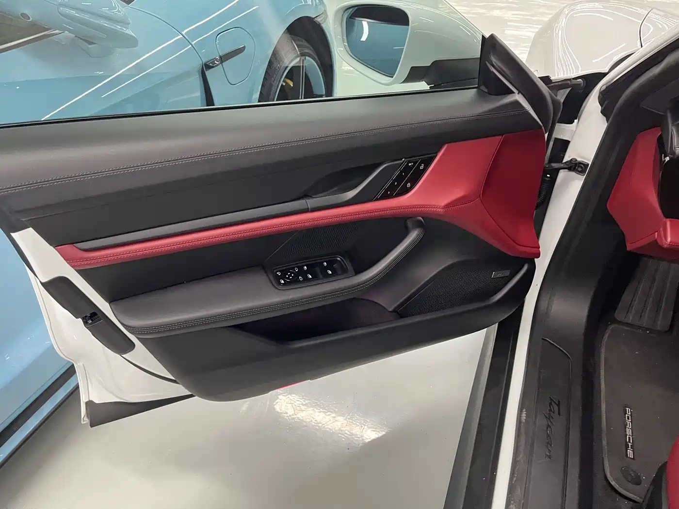 Porsche Taycan 2020 Taycan фото 6