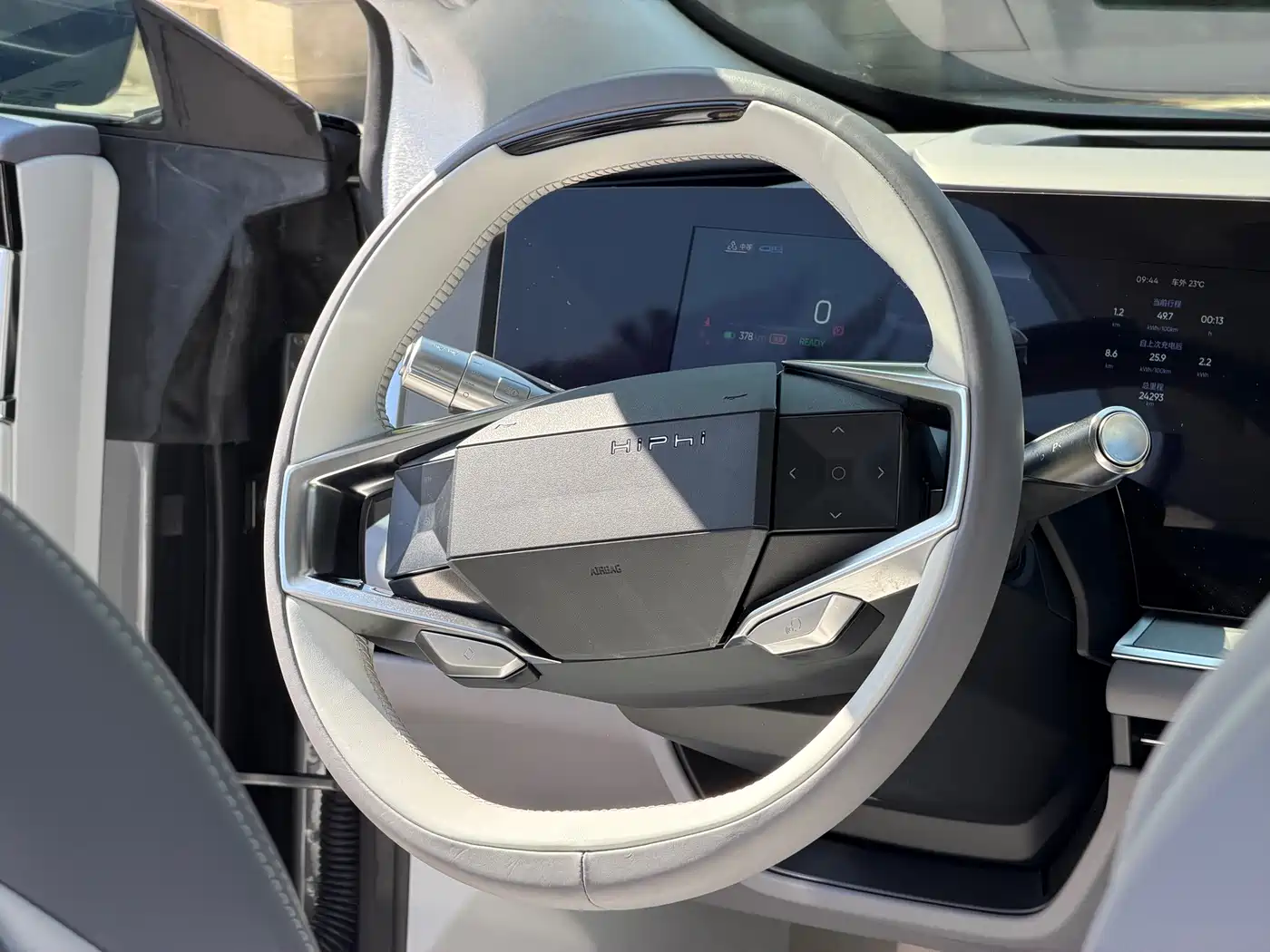 HiPhi Y 2023 2023 765km Flagship Edition