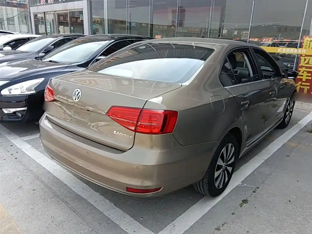 Volkswagen Sagitar 2017 230TSI Automatic Comfort фото 7