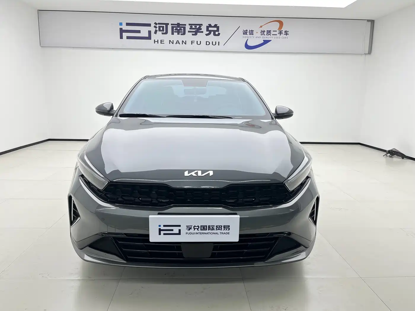 Kia K3 2024 1.5L CVT Comfort Premium Edition фото 2