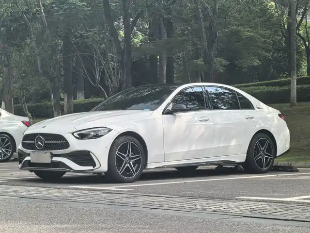 Mercedes-Benz C-Class 2025