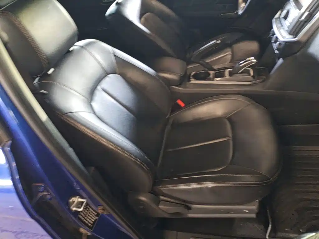 Jiangling Yuhu 7 2021 2020 Model 2.0T Diesel Automatic 2WD Comfort Short Wheelbase China VI JX4D20A6L