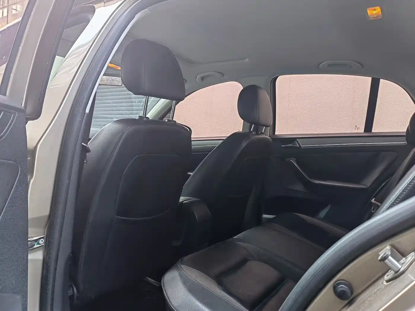 Volkswagen Bora 2014 1.6L Manual Comfort Edition фото 6