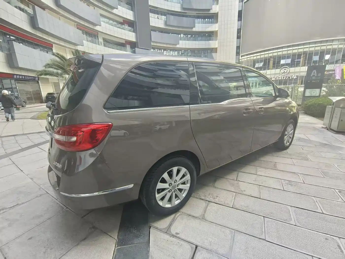 Buick GL8 2017 25S Comfort China V фото 7