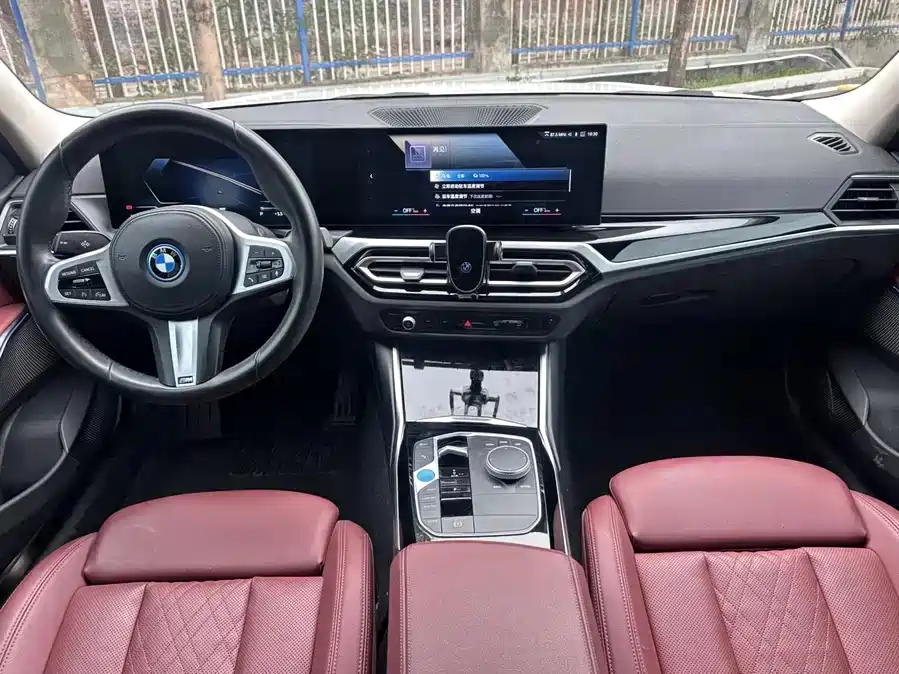 BMW i3 2022 eDrive 35 L фото 4